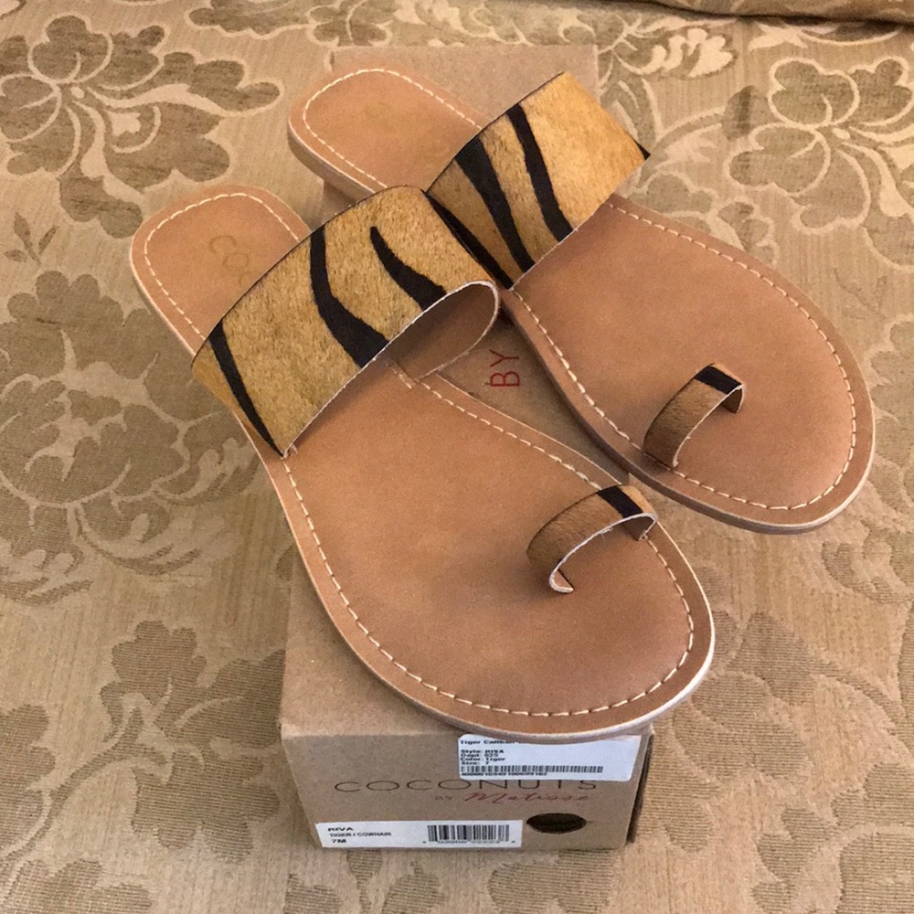 New in box Coconuts tiger calfhair toe sandal. - Picture 1 of 6